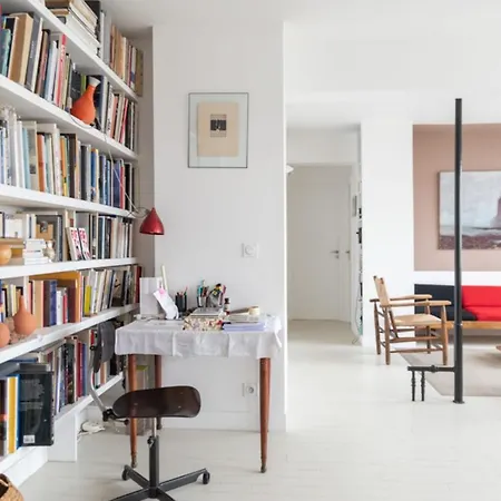 Bright New Apartment With Wifi 아파트 파리