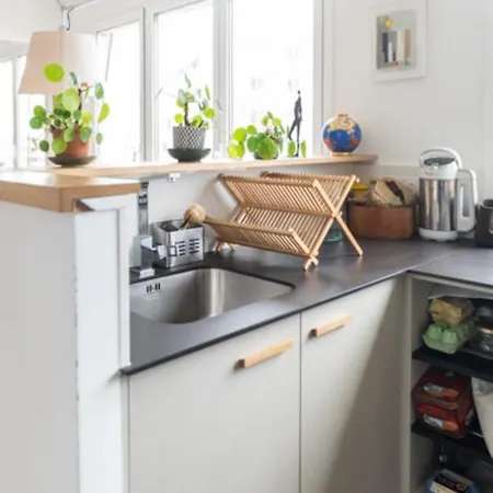 Bright New Apartment With Wifi